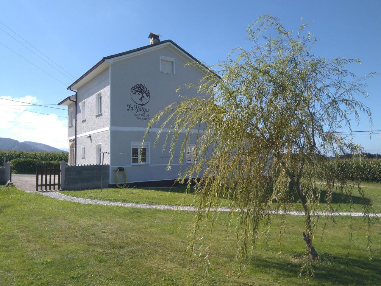 Albergue La Yalga Queruas Exterior foto